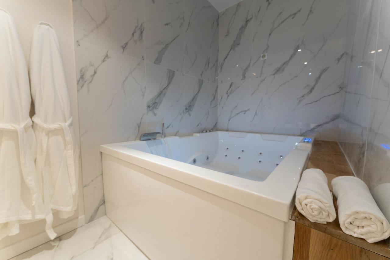Appartamento Immersion Love Loft Balneo Jaccouzy Centre *